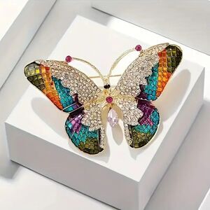 NEW Butterfly Brooch Pretty Pin Multicolor Sparkling Bold Vivid Colors PRETTY